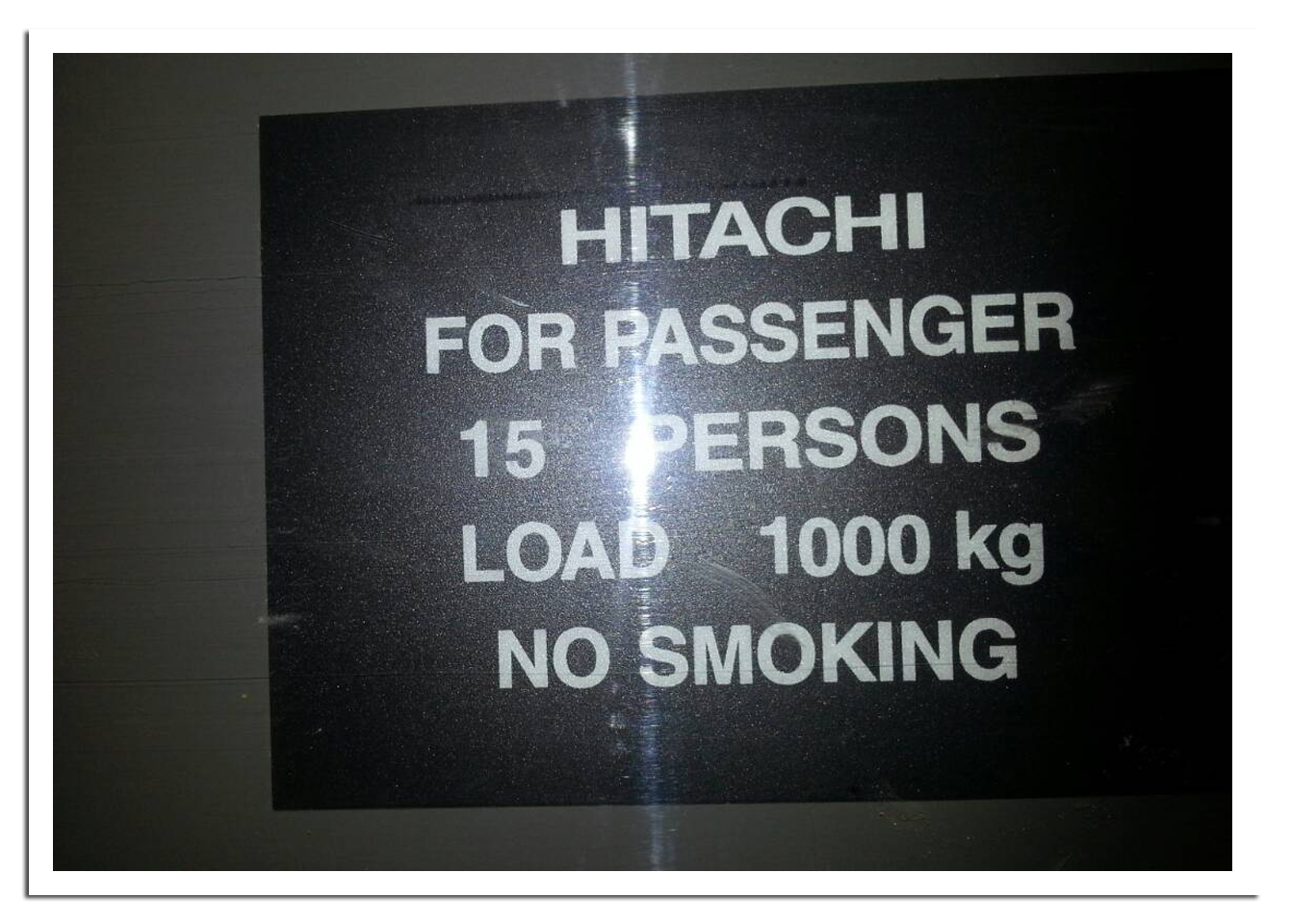 hitachi1000kg1 ลิฟท์มือสอง Hitachi  1,000 Kg